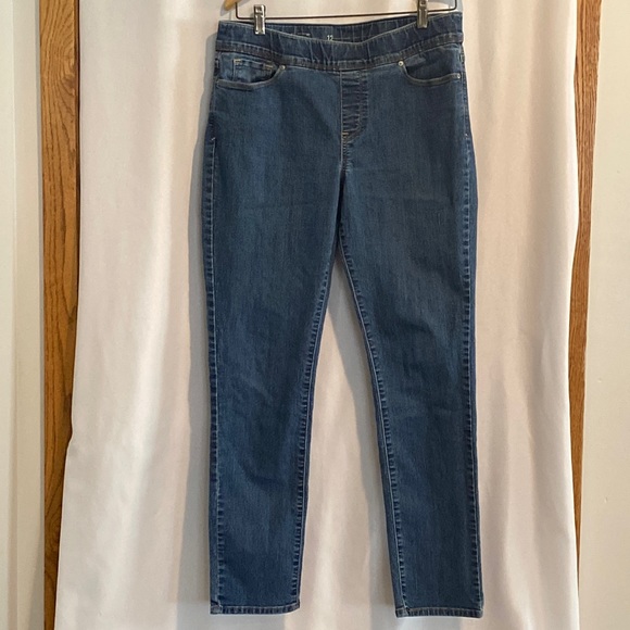 Levi’s jeggings. Good condition. Size 12.